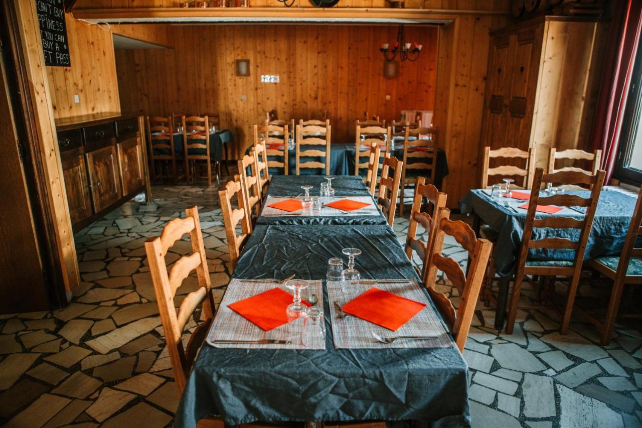 לס דה-אלפס Hotel Le Cairn מראה חיצוני תמונה