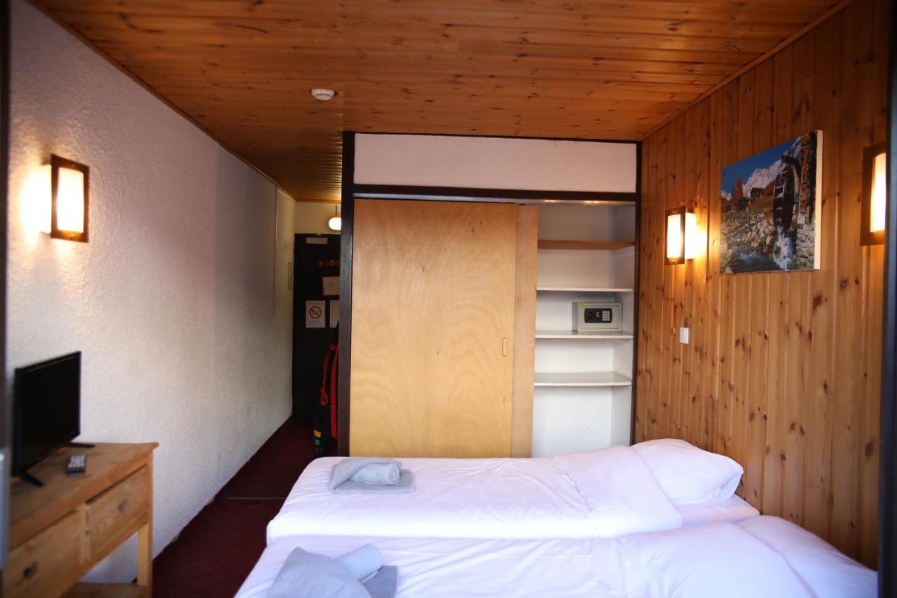 לס דה-אלפס Hotel Le Cairn מראה חיצוני תמונה
